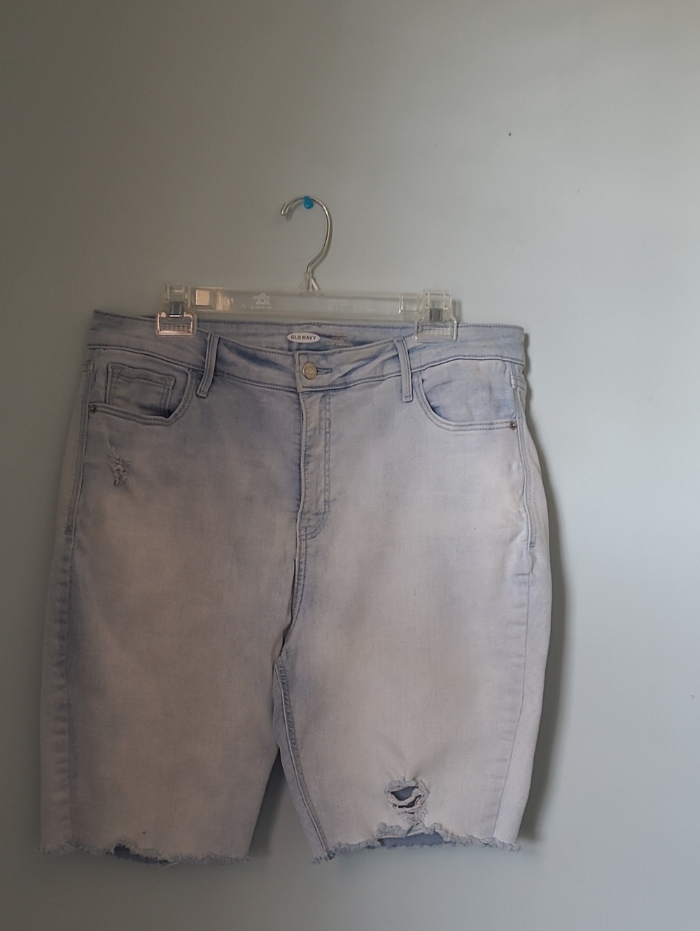 Old Navy Light Blue Distressed Women's Boyfriend Jeans Shorts, Size 18